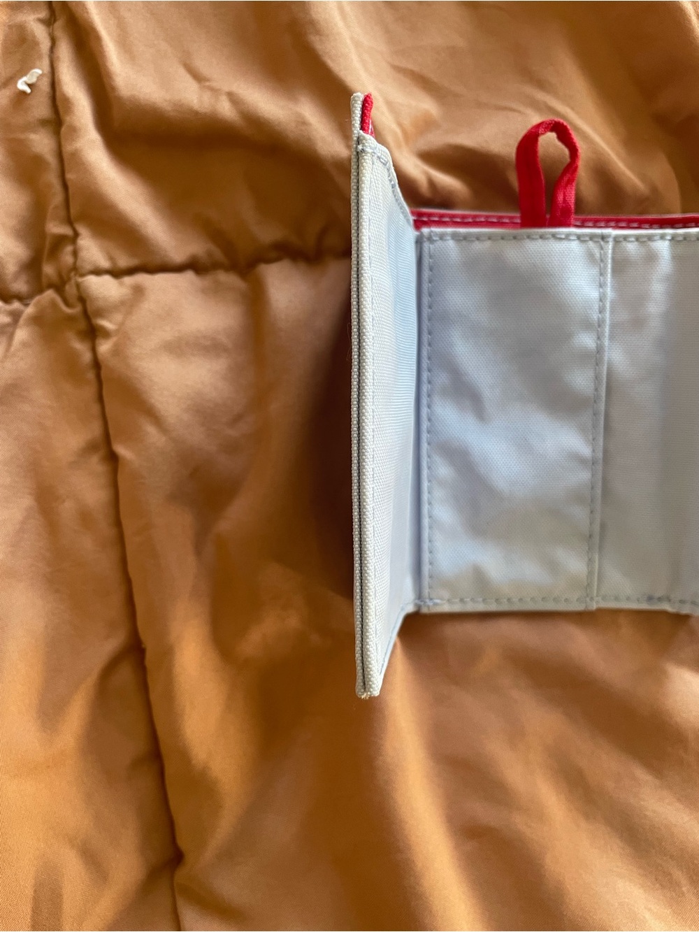 BAGGU Miffy Wallet - Picture 3 of 9